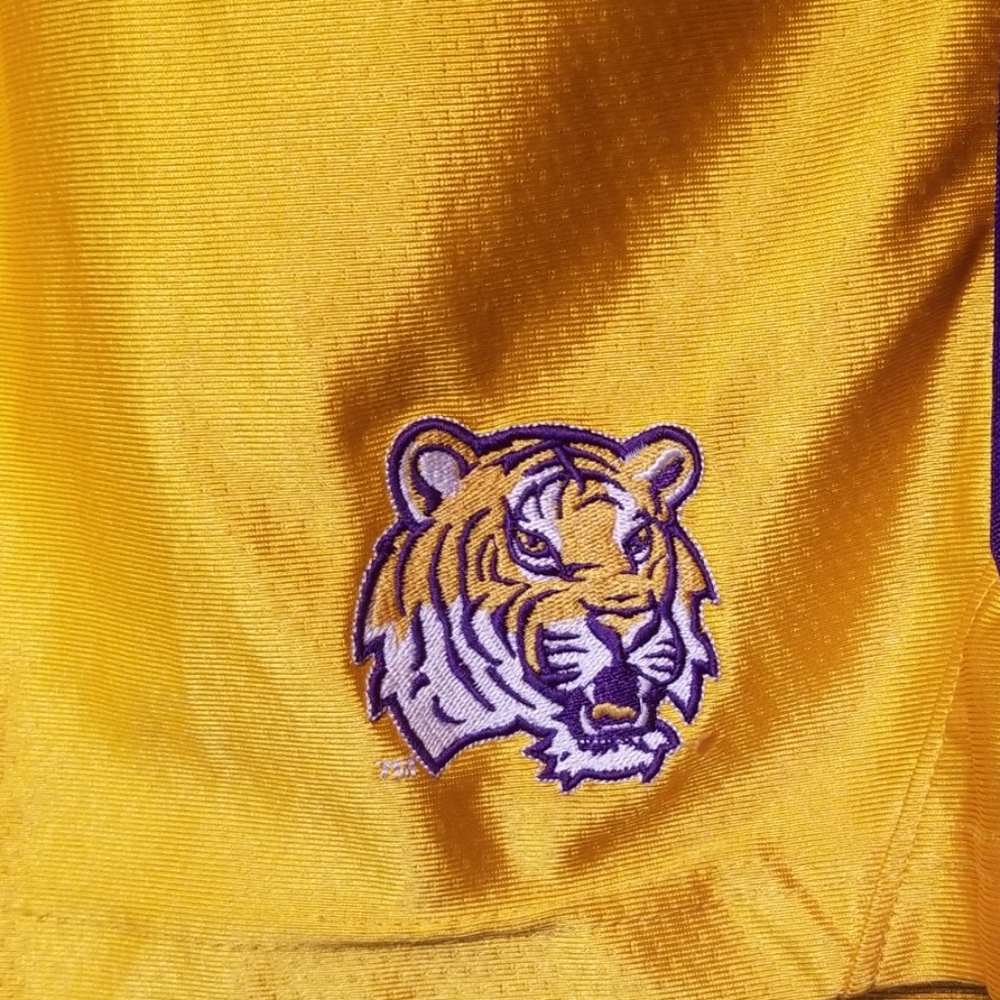 08# Basket ball shorts LSU